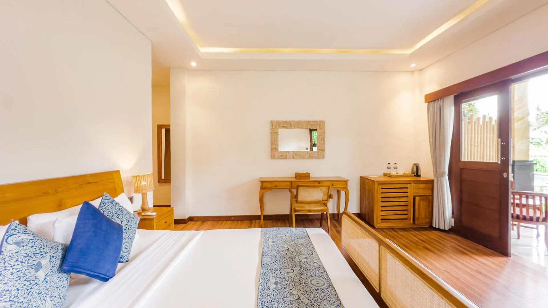 מלון Ubud Shanti Rice Field House By Supala