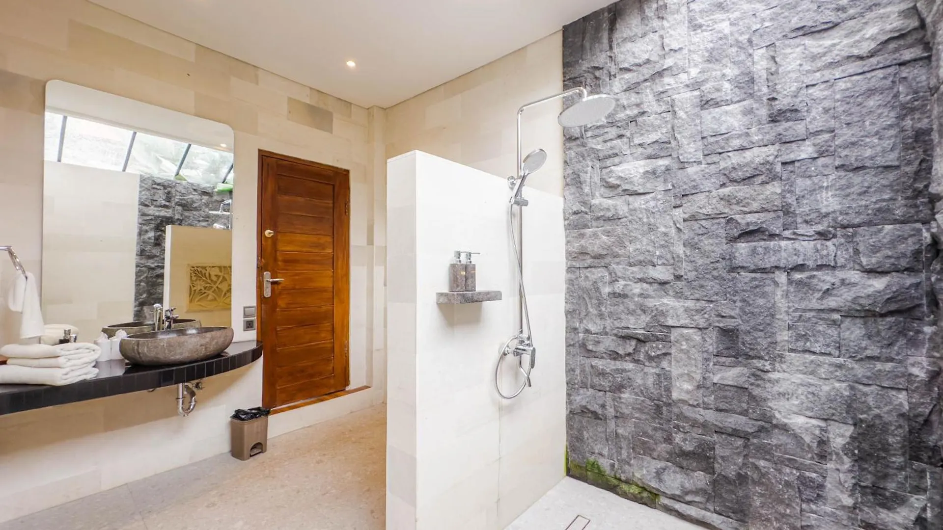 Hotel Ubud Shanti Rice Field House By Supala